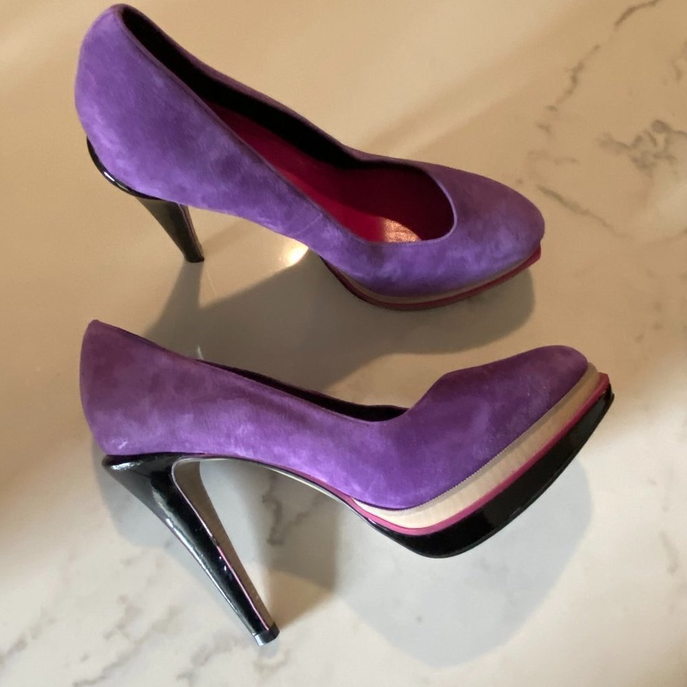cole haan suede pumps w/ patent leather heels